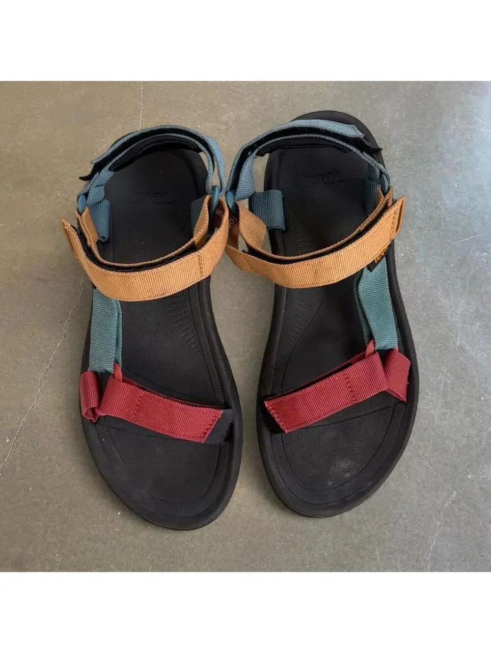 Y2K Teva hurricane Sandals | men’s Size 10